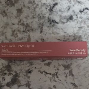 NIB- Rare Beauty Soft Pinch Tinted Lip Oil - Hope